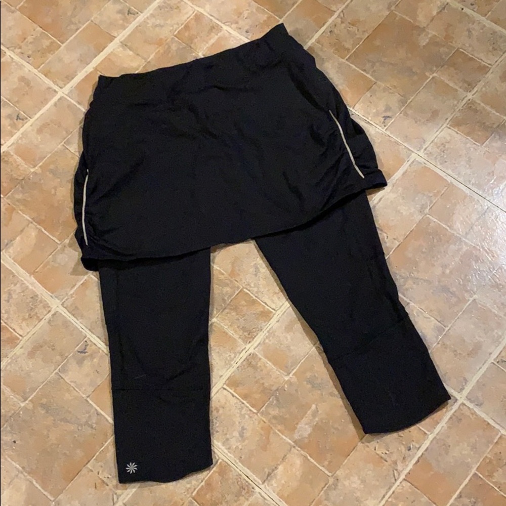 Athleta cropped athletic leggings with skort